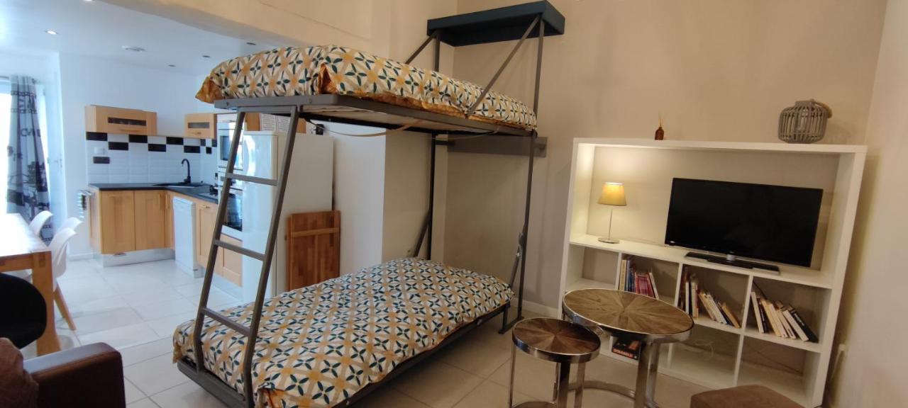 Chaleureuse Petite Maison De Bourg Beaumont-sur-Sarthe Eksteriør billede