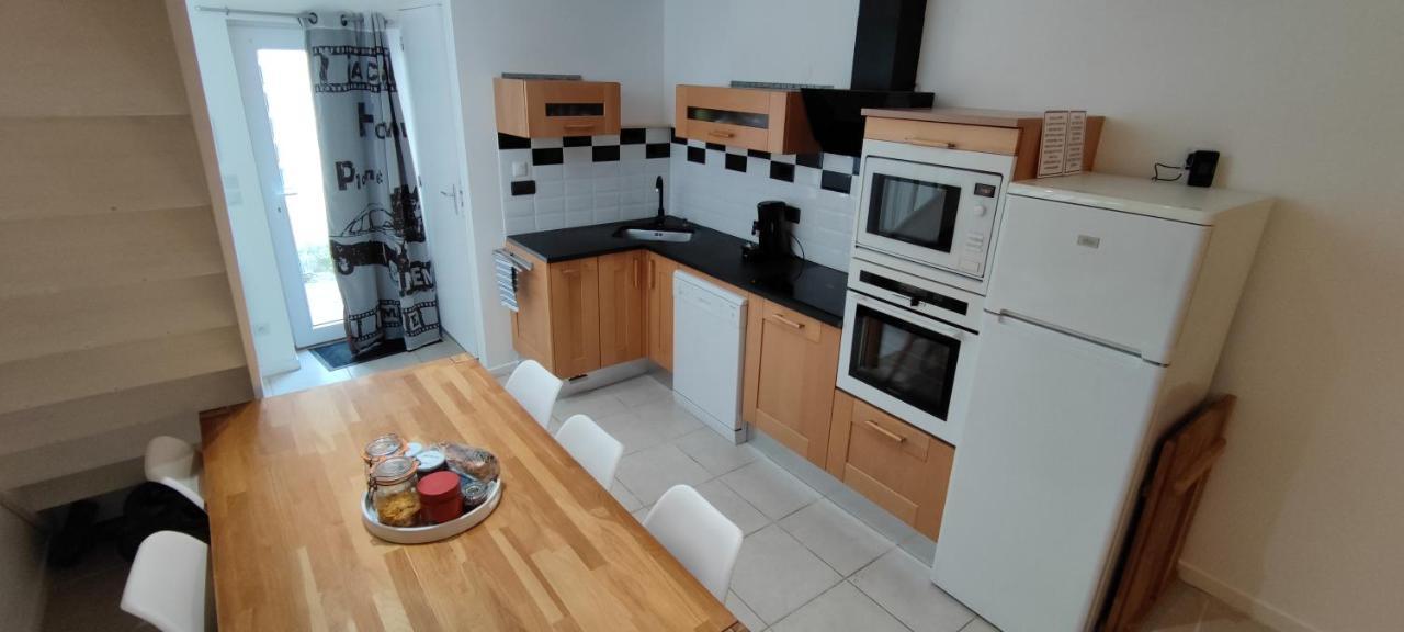 Chaleureuse Petite Maison De Bourg Beaumont-sur-Sarthe Eksteriør billede