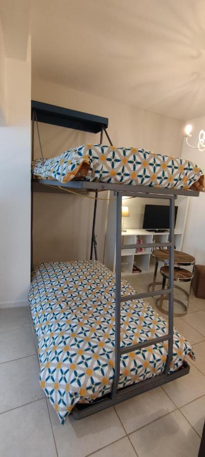 Chaleureuse Petite Maison De Bourg Beaumont-sur-Sarthe Eksteriør billede