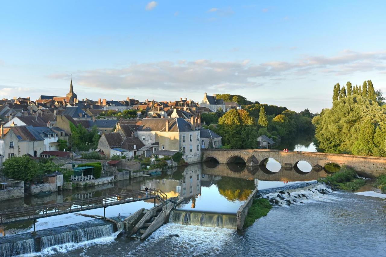 Chaleureuse Petite Maison De Bourg Beaumont-sur-Sarthe Eksteriør billede